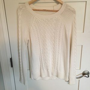 Gap cream crew neck sweater